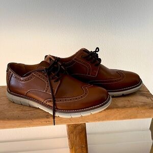 Kids size 1. Leather shoe Johnston and Murphy